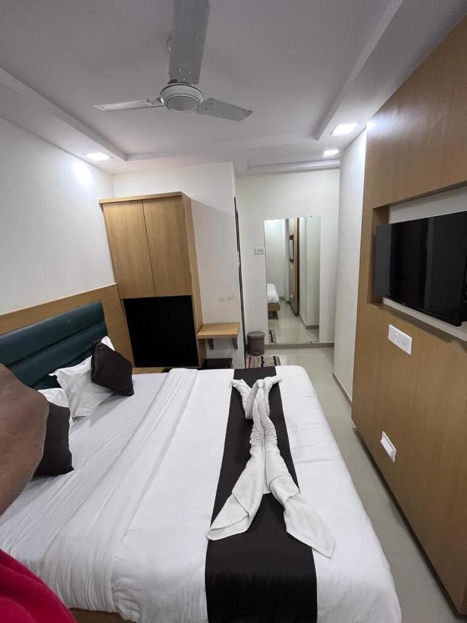 Hotel Sai Grand Residency Mumbai  Buitenkant foto